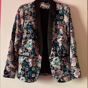 Floral poly blazer